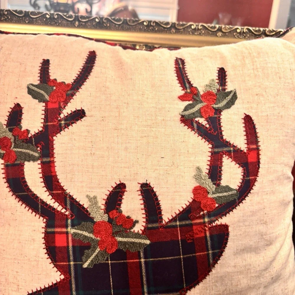NWT Sheffield Home Reindeer Pillow 20x20 Christmas Tartan Plaid Deer‎ Holiday